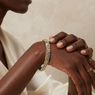 SKEW BANGLE